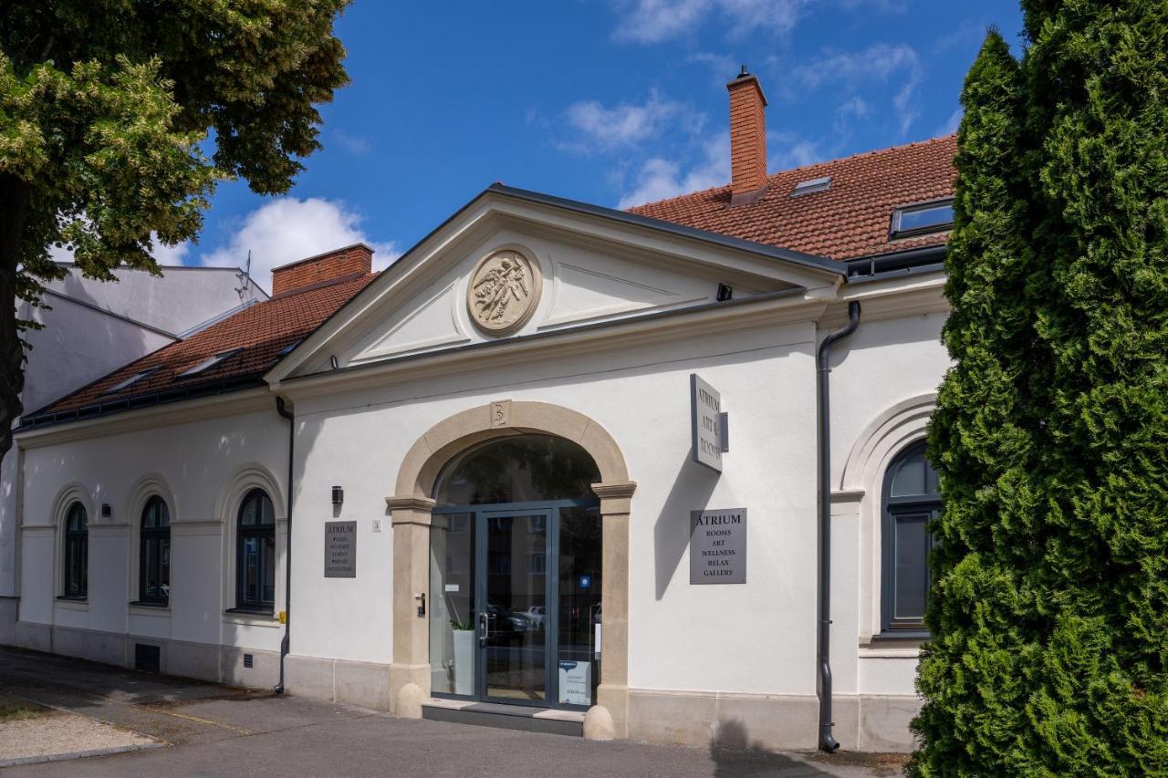 Atrium Rooms & Cafe Sopron Ngoại thất bức ảnh