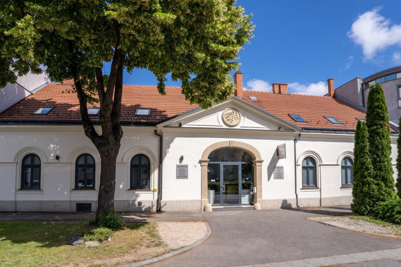 Atrium Rooms & Cafe Sopron Ngoại thất bức ảnh