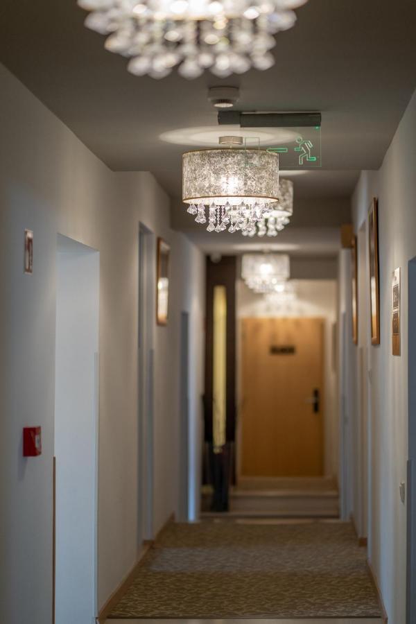 Atrium Rooms & Cafe Sopron Ngoại thất bức ảnh