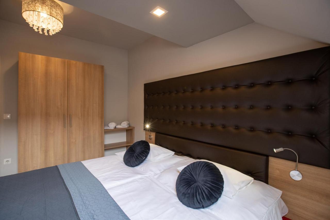 Atrium Rooms & Cafe Sopron Ngoại thất bức ảnh