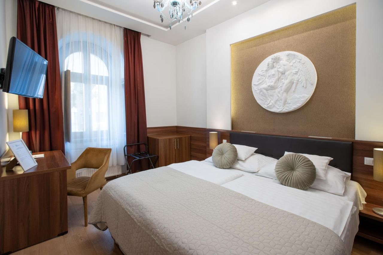 Atrium Rooms & Cafe Sopron Ngoại thất bức ảnh