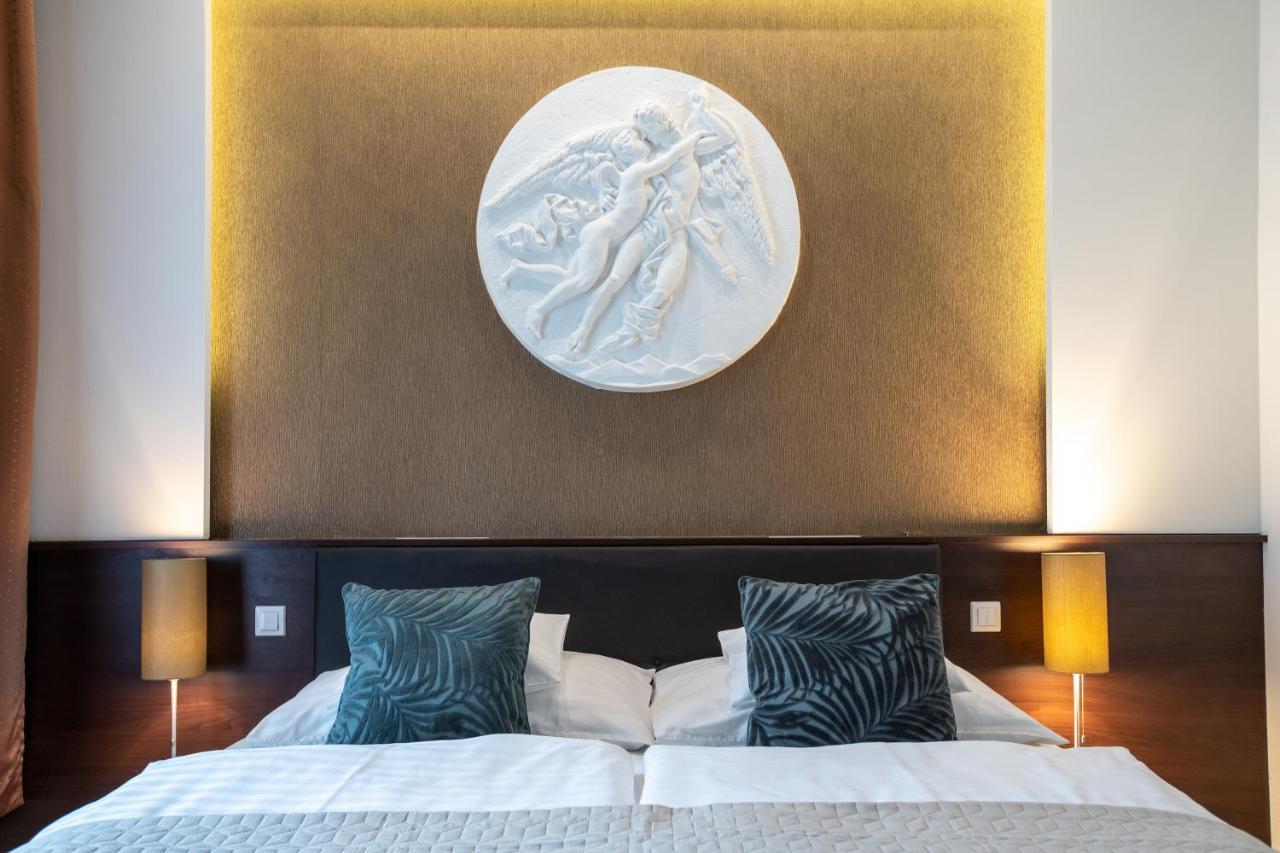 Atrium Rooms & Cafe Sopron Ngoại thất bức ảnh